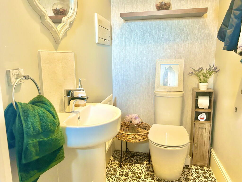 Additional property image - Blithbury Close, Amington, Tamworth, B77 4FP