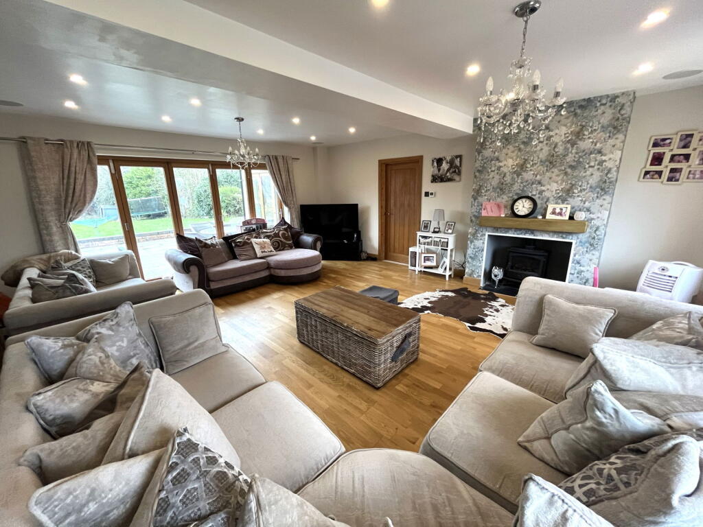 Additional property image - Crumpfields Lane, Webheath, Redditch