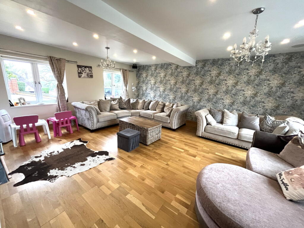 Additional property image - Crumpfields Lane, Webheath, Redditch