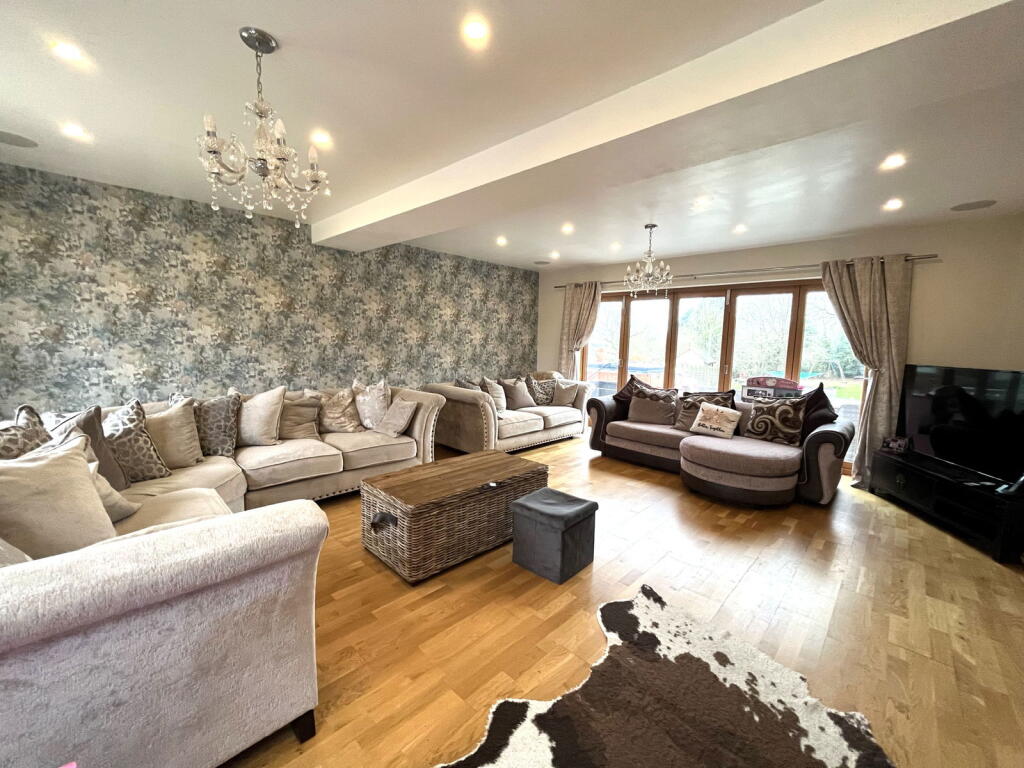 Additional property image - Crumpfields Lane, Webheath, Redditch