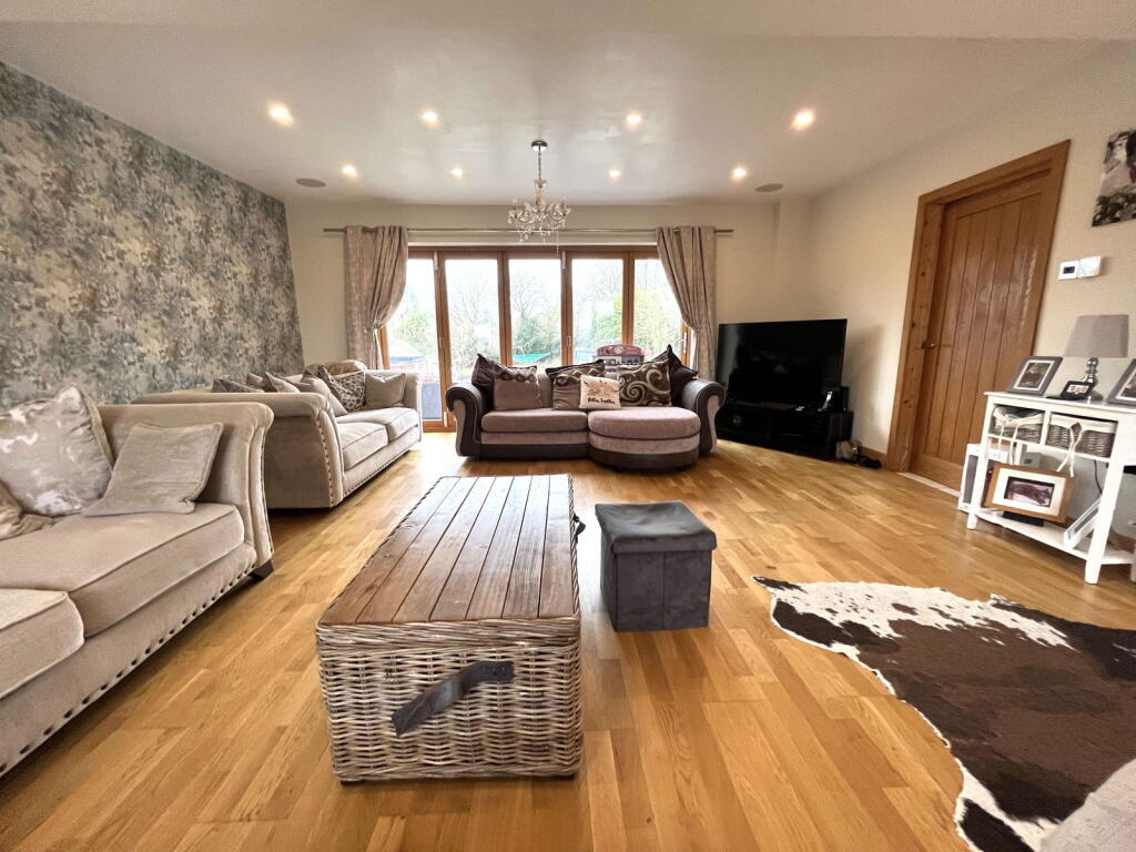 Additional property image - Crumpfields Lane, Webheath, Redditch
