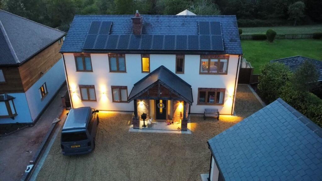 Additional property image - Crumpfields Lane, Webheath, Redditch
