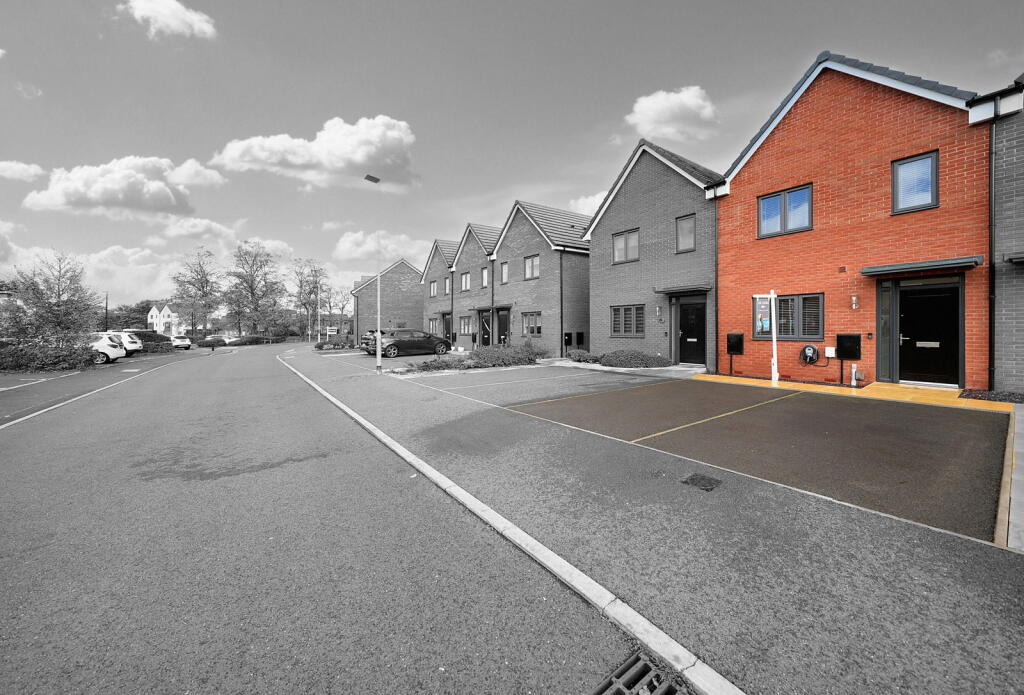 2 bedroom terraced house for sale in Donington Grove, Banbury Place ...
