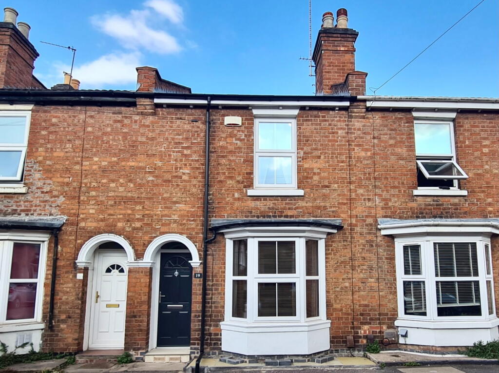 Main image of property: Clapham Terrace,Leamington Spa,Warwickshire,CV31 1HY