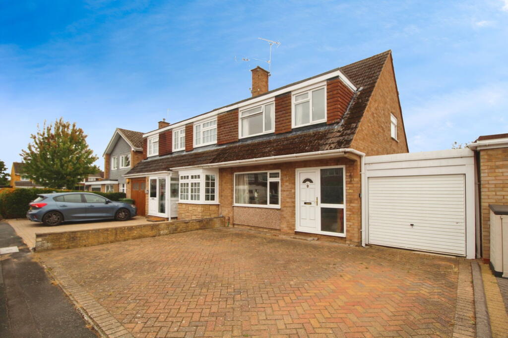 Main image of property: Sandicliffe Close, Kidderminster, DY11 5HW