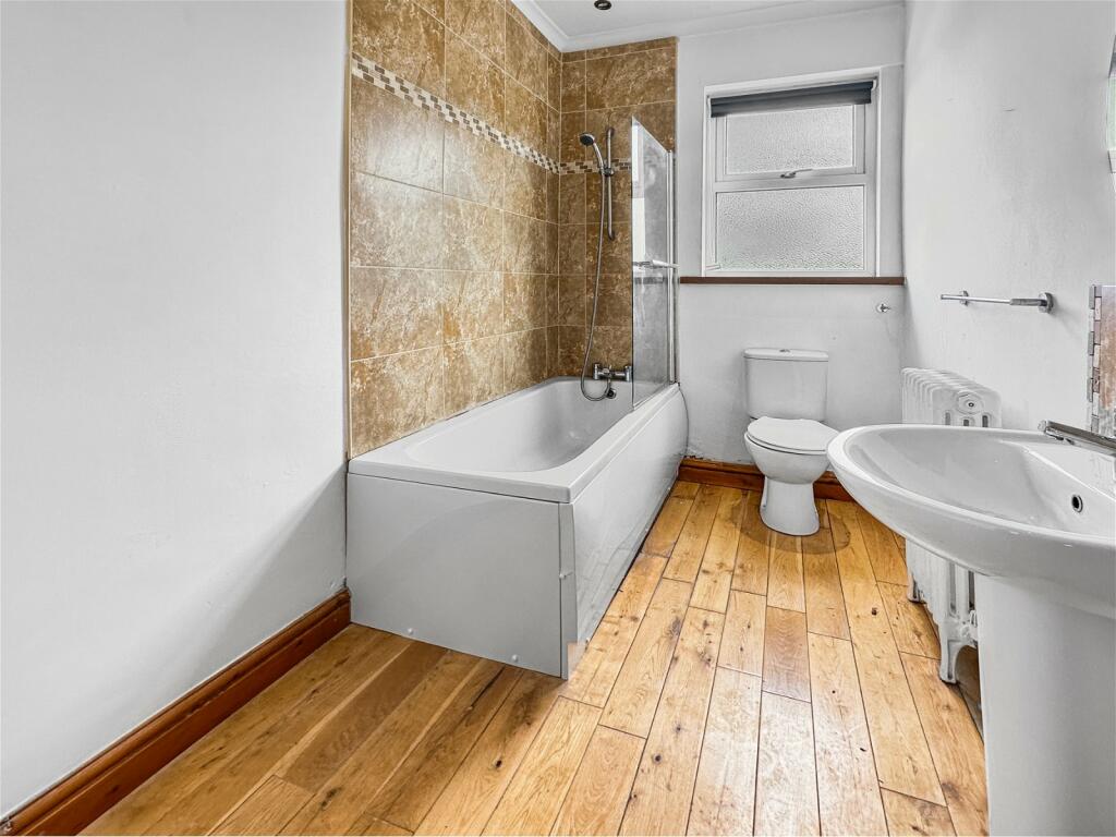 2 bedroom terraced house for sale in Leeds Road, Lofthouse, Wakefield