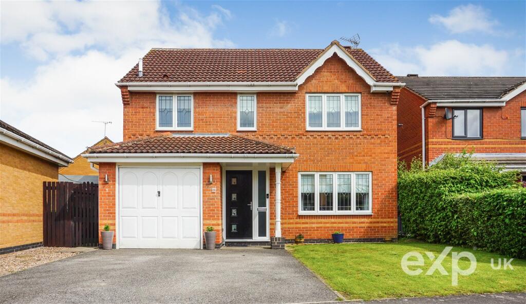 4 bedroom detached house for sale in Cavendish Avenue, Pontefract, WF8