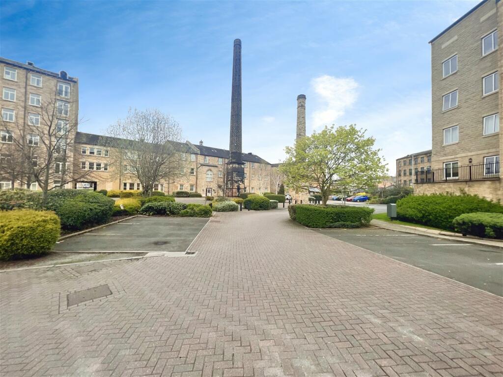 2 bedroom apartment for sale in Textile Street, Dewsbury, WF13 2EY, WF13