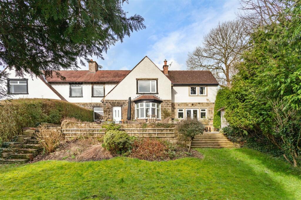 4 bedroom semidetached house for sale in High Banks Close, Riddlesden