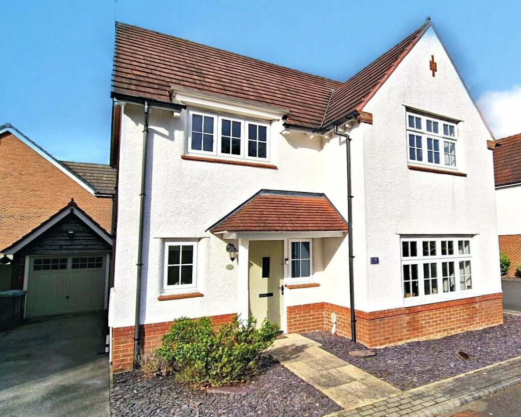 4 bedroom detached house for sale in Whitsun Grove, Cottingham