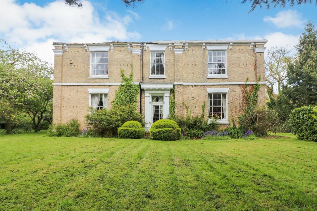 5 bedroom detached house for sale in The Old Vicarage Vicarage Lane