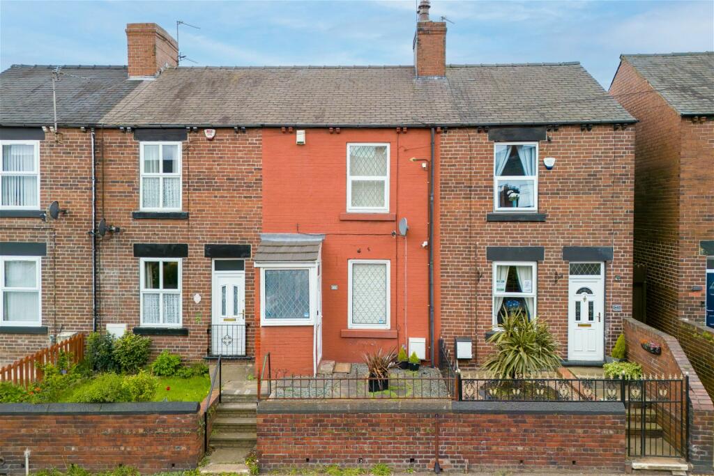 2 bedroom terraced house for sale in Snydale Road, Cudworth, Barnsley