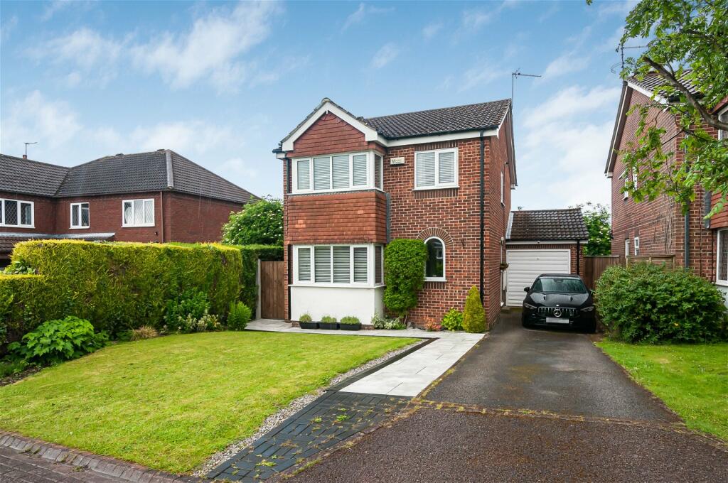 4 bedroom detached house for sale in 8 Willingham Way, Kirk Ella, Hull