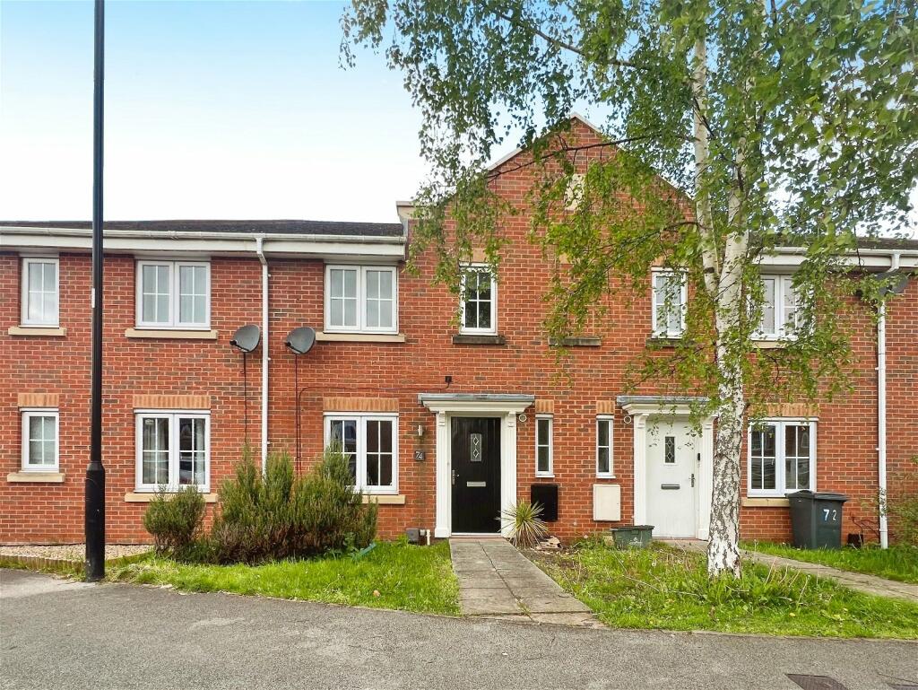 3 bedroom town house for sale in Sargeson Road, Armthorpe, Doncaster, DN3