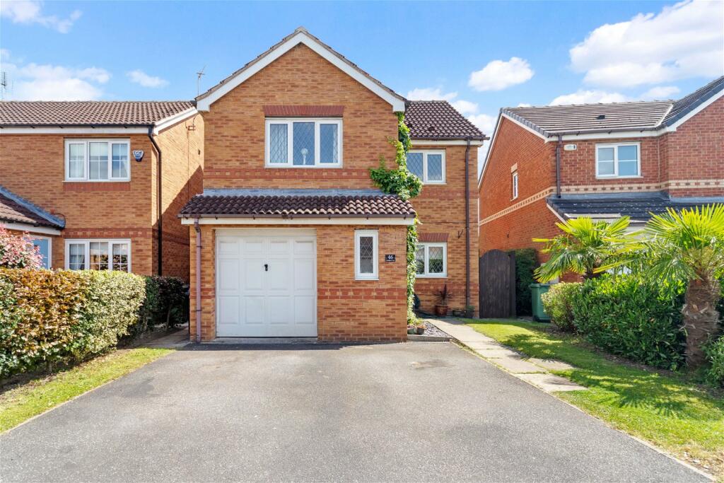 3 bedroom detached house for sale in Longbow Avenue, Methley LS26