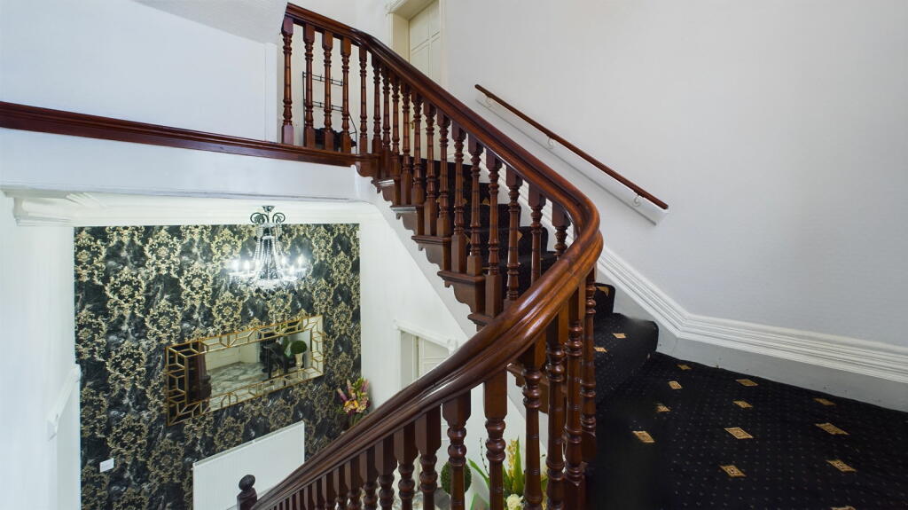 Additional property image - Clayton Lane, Clayton, Bradford, BD14 6PD