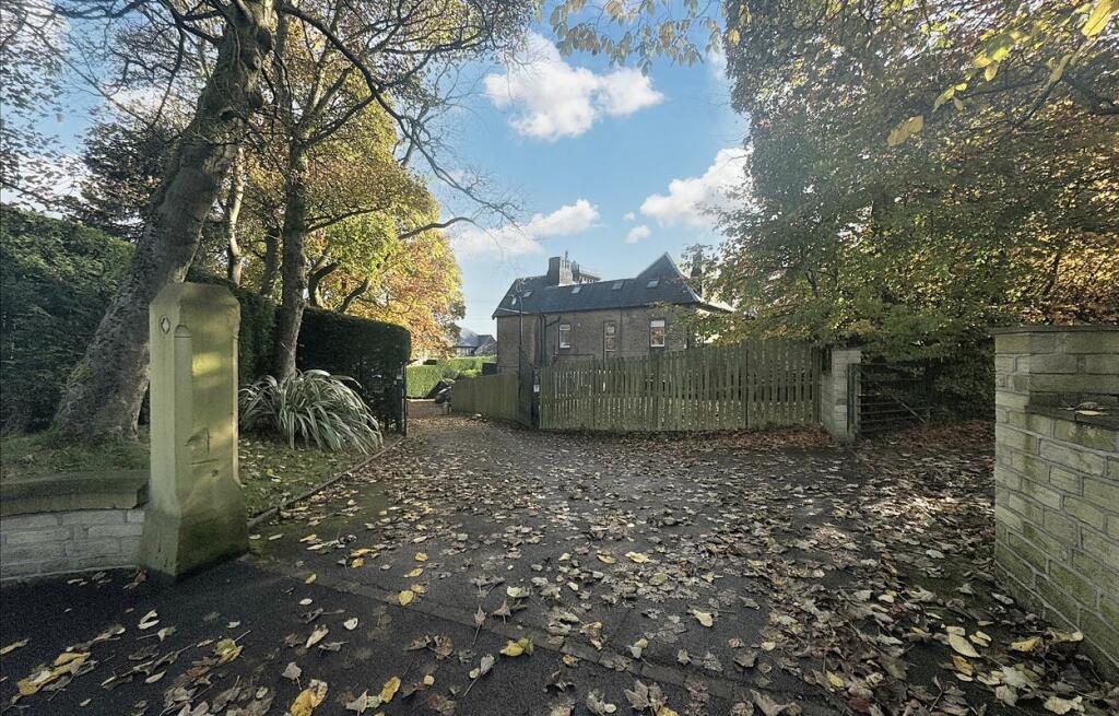 Additional property image - Clayton Lane, Clayton, Bradford, BD14 6PD