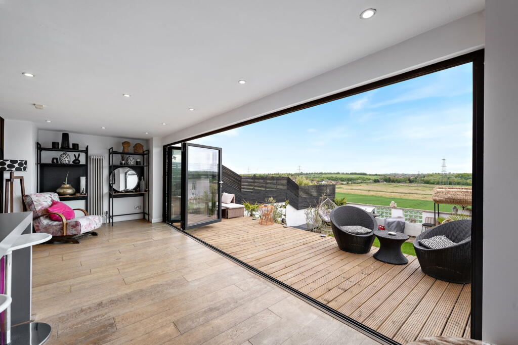 Main image of property: Park View, Castleford, WF10 3HZ
