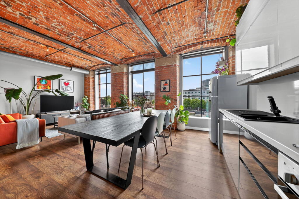 Main image of property: East Street, Leeds, LS9 8DT