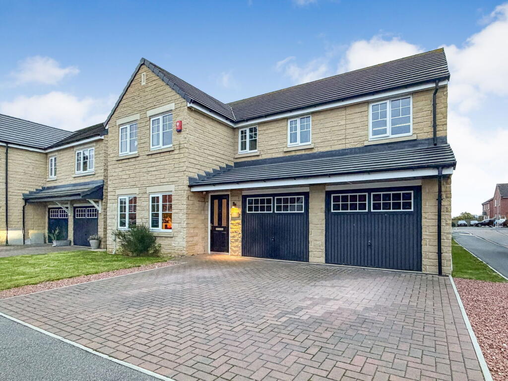 Main image of property: 17 Metcalf Drive, Cottingham, East Riding of Yorkshire, HU16 5FP