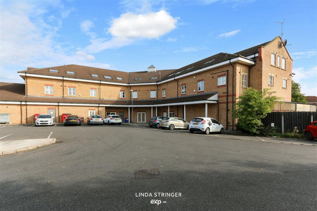 2 bedroom apartment for sale in Fern Court, Woodlaithes, Rotherham, S66