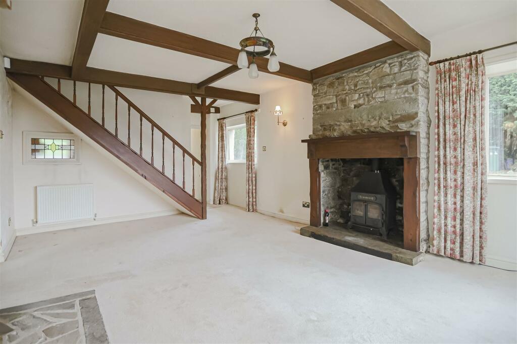 3 bedroom cottage for sale in Rochdale Road, Ramsbottom, BL0