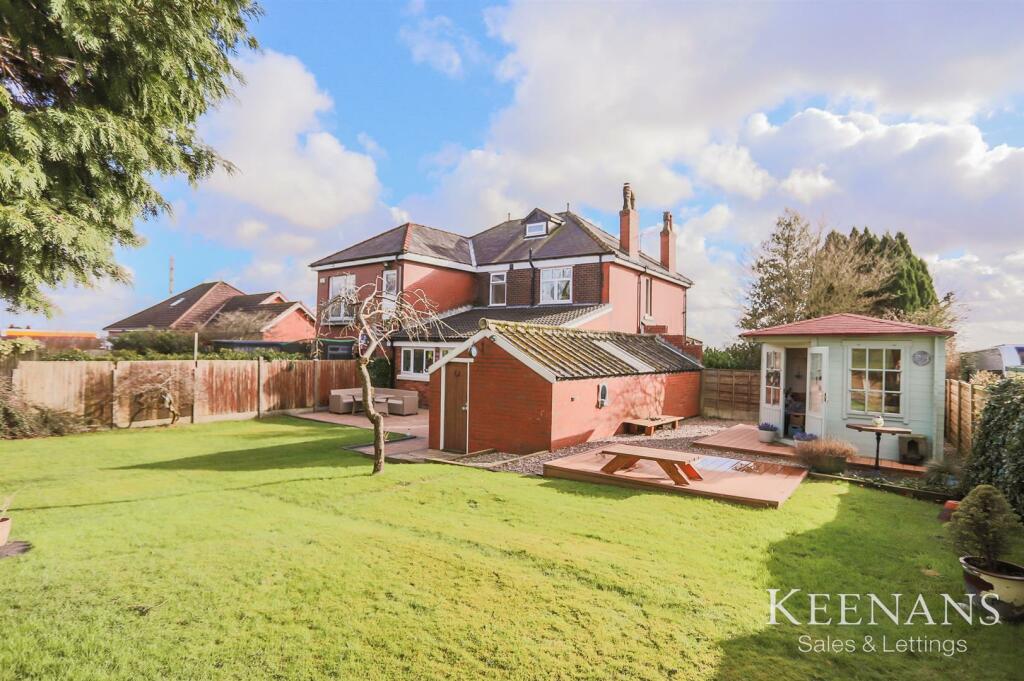 3 bedroom semidetached house for sale in Bury & Bolton Road, Bury, M26