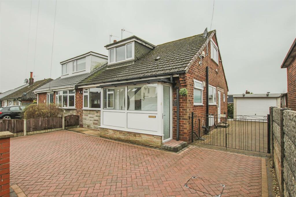 3 bedroom semidetached bungalow for sale in Whitburn Drive, Bury, BL8