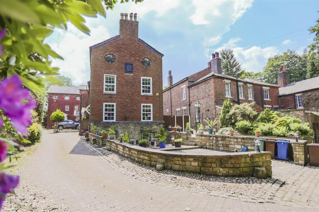Additional property image - The Starkies, Bury