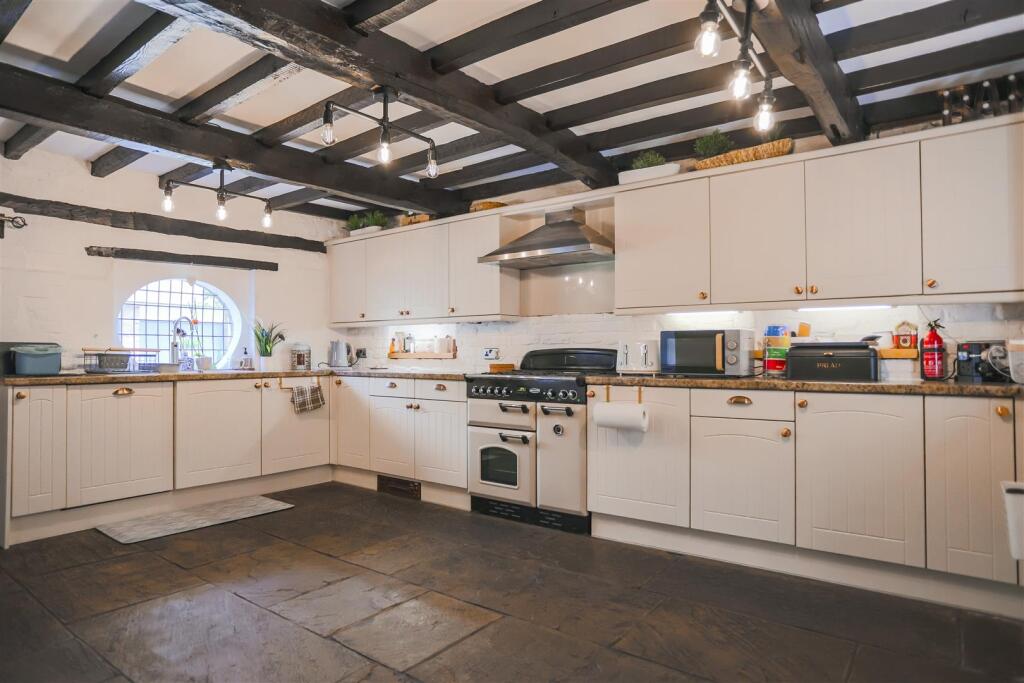 Additional property image - The Starkies, Bury