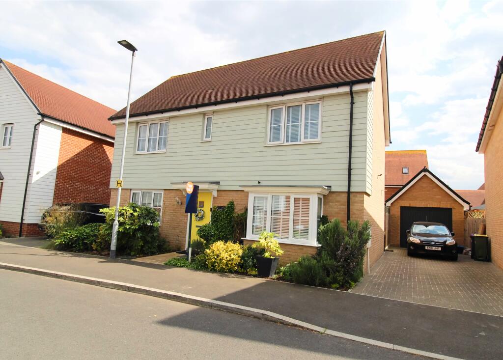 Main image of property: Alice Gardens, Rochford, Essex, SS4
