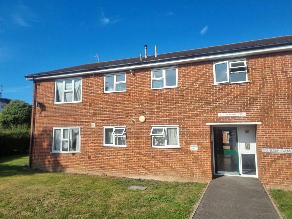 Main image of property: Middle Mead, Rochford, Essex, SS4