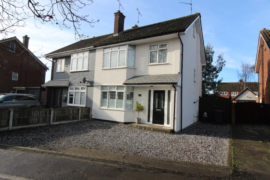 Main image of property: Ashingdon Road, Rochford, Essex, SS4