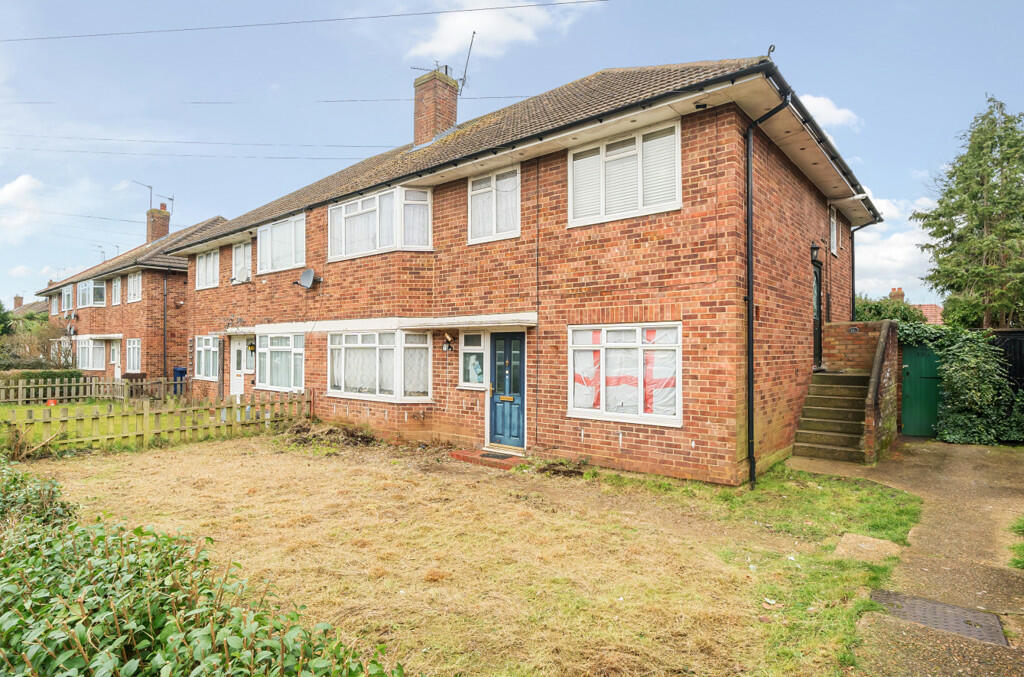 2 bedroom for sale in Newbury Way, Northolt, Middlesex, UB5
