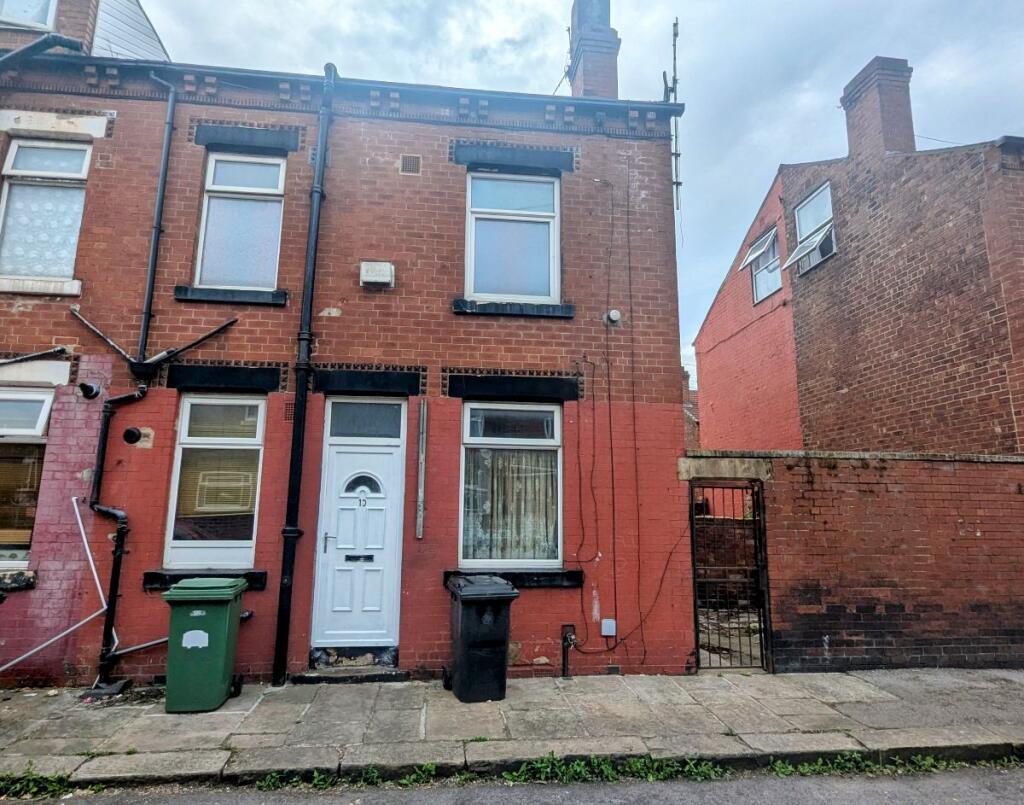 Main image of property: Noster Grove, Beeston, Leeds