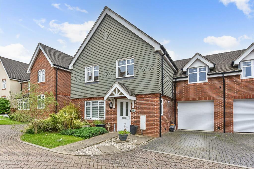 5 bedroom semidetached house for sale in Clanfield, Hampshire, PO8