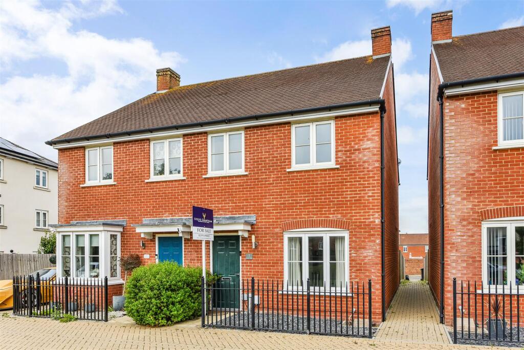 Main image of property: Pearmain Parade, Waterlooville