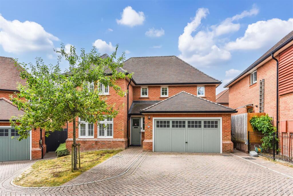 Main image of property: Marrelsmoor Avenue, Waterlooville