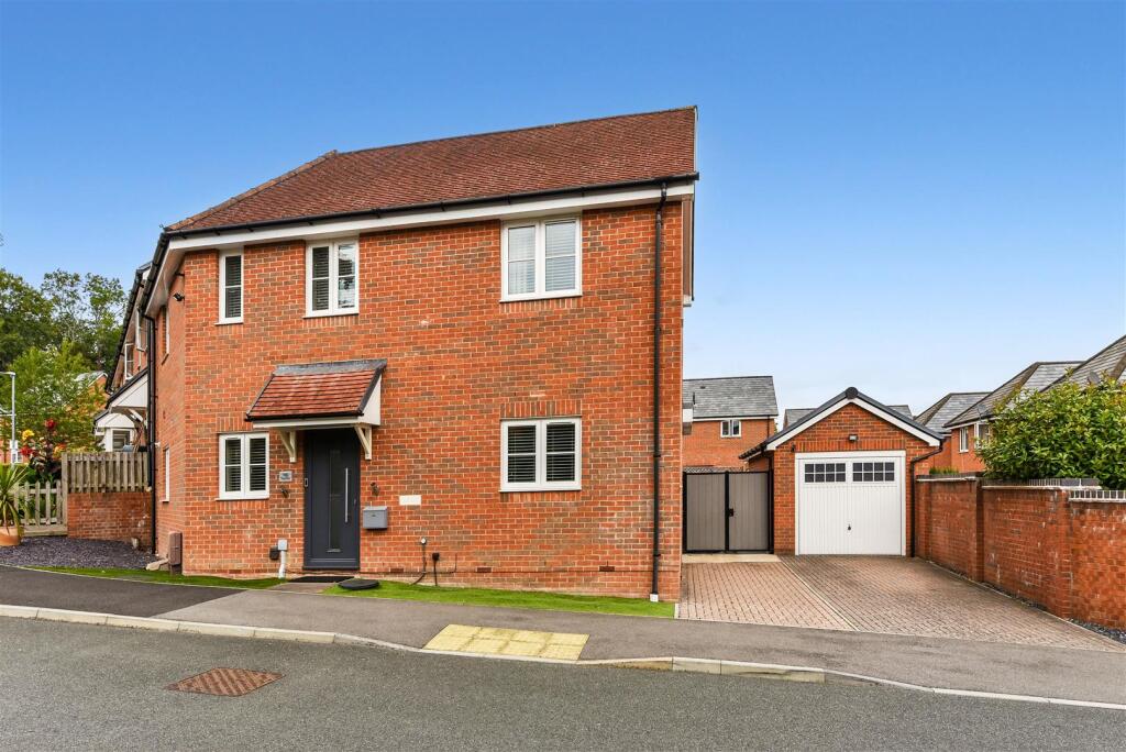 Main image of property: Oak Leaf Way, Horndean