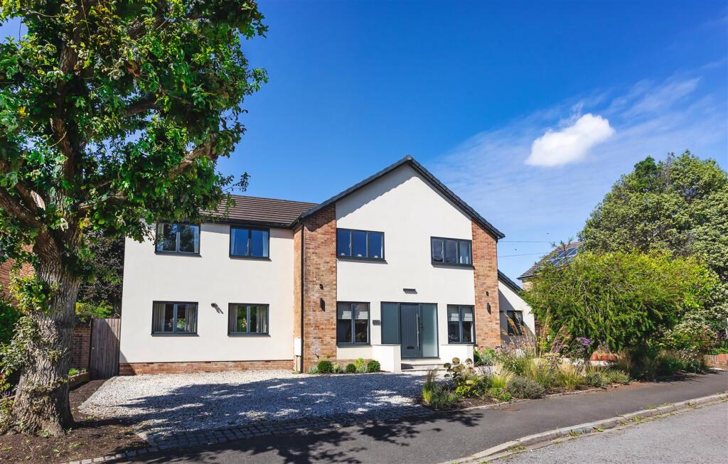 Main image of property: The Peak, Rowland's Castle