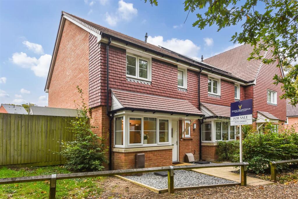 3 bedroom end of terrace house