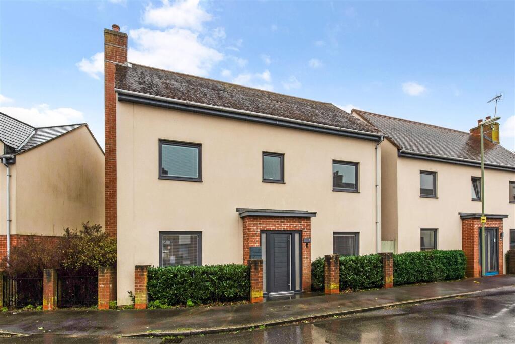 Main image of property: Harrow Way, Waterlooville