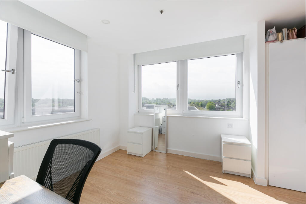 2 bedroom apartment for rent in Trafford House, Cherrydown East