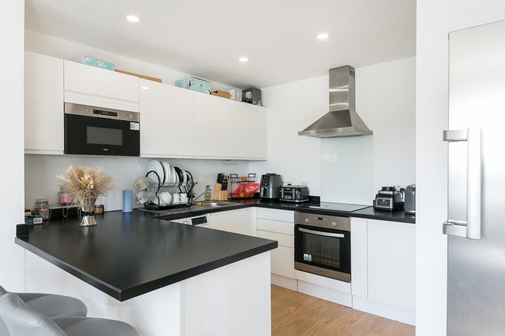 1 bedroom apartment for rent in Trafford House, Cherrydown East