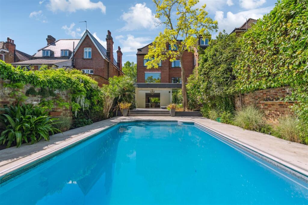 Main image of property: Brondesbury Park, London, NW6