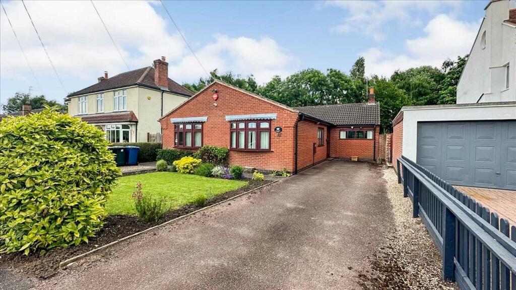 3 bedroom bungalow for sale in North Road, Ruddington, Nottingham, NG11