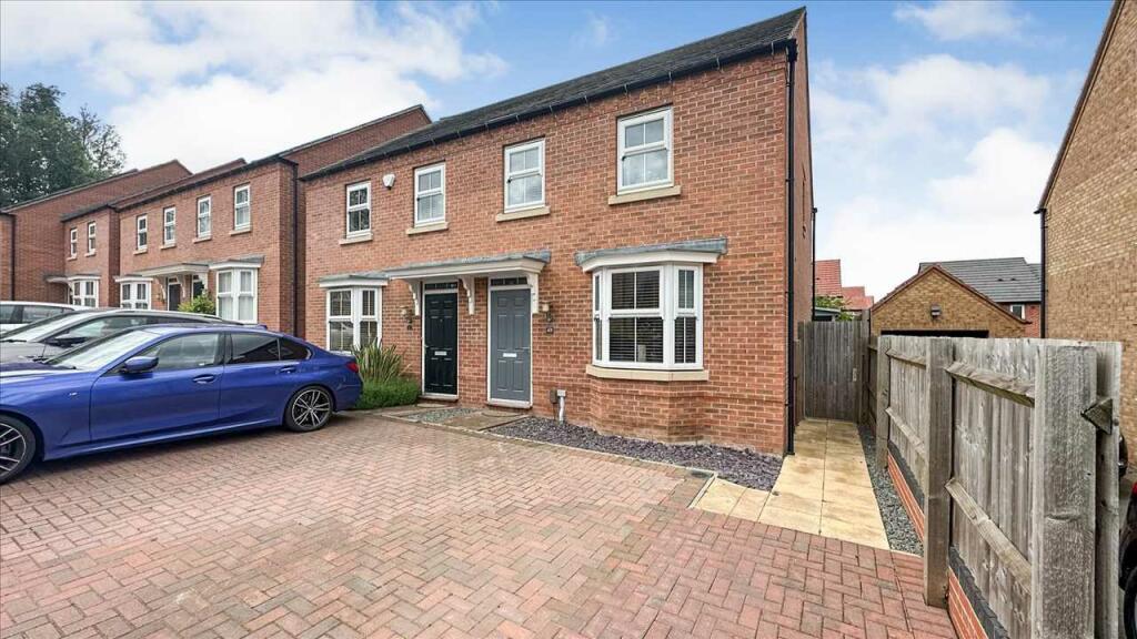 3 bedroom semidetached house for sale in Mountain Ash Crescent