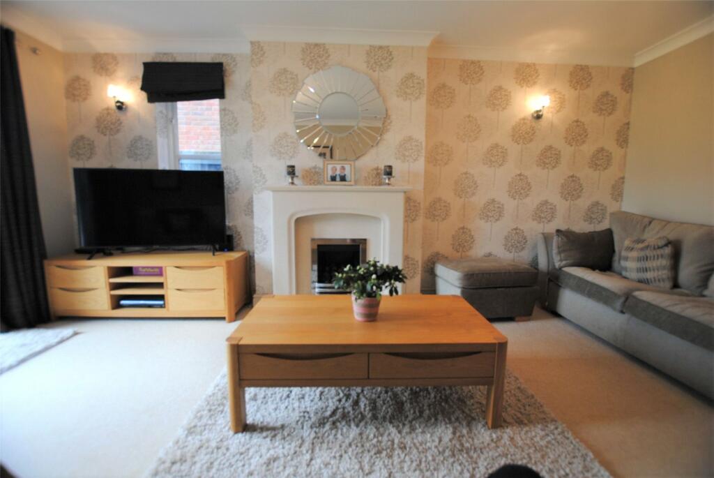 4 bedroom detached house for sale in Cambrian Way, Marshfield, Cardiff, CF3