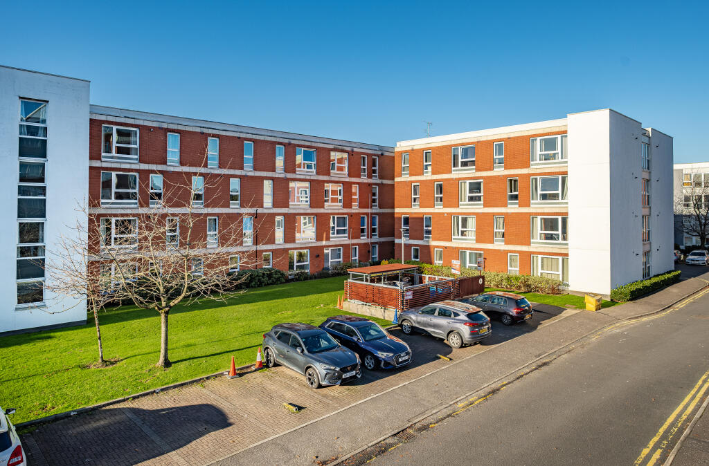 Main image of property: Flat 2/1, 4 Hanson Park, Dennistoun , Glasgow, G31