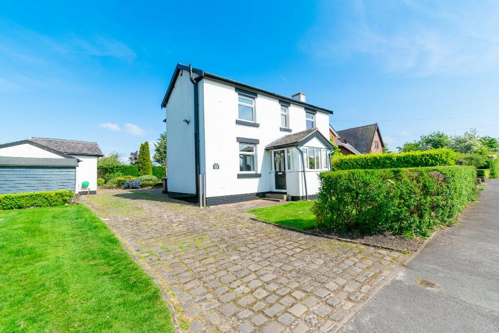 3 bedroom detached house for sale in Red Cat Lane, Burscough, L40